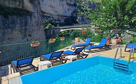 Logis Hotel Restaurant Auberge De La Cascade